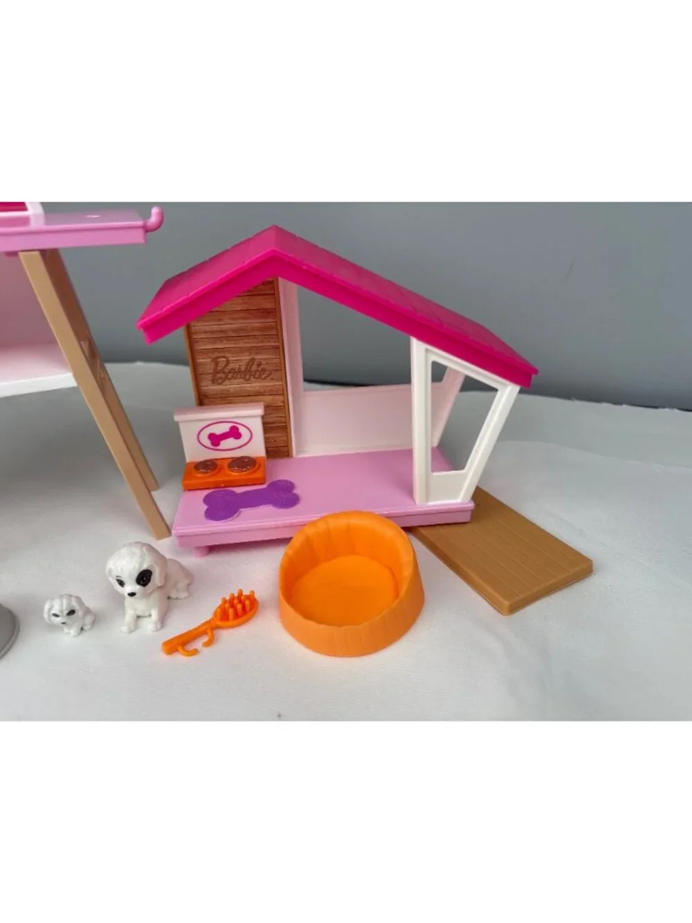 Barbie Pet Boutique Doghouse Playset Toy Grooming Station w/ Accessories Dogs